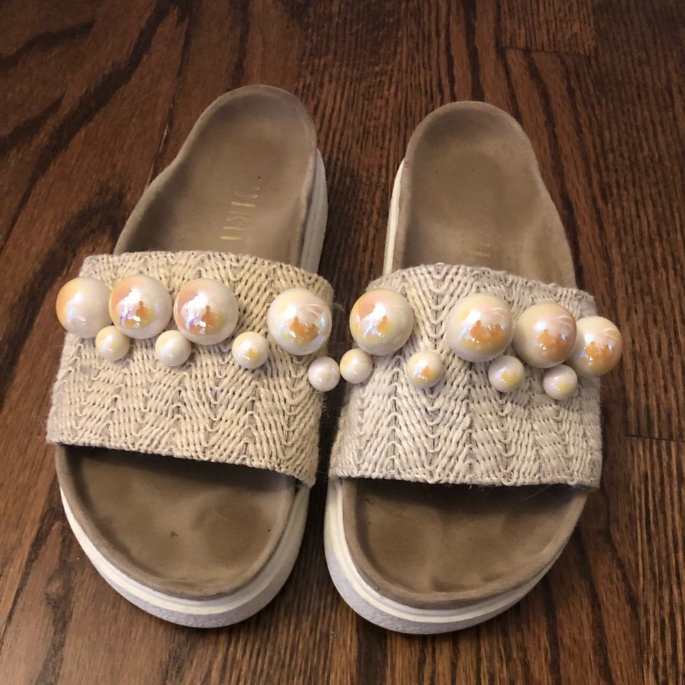 Inuikii Sandals Bast Textile Beads in white